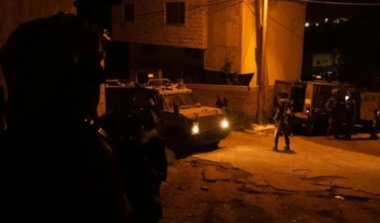 Incursión israelí en el campamento de Askar, ubicado en la ciudad cisjordana de Nablus. Incursión israelí en el campamento de Askar, ubicado en la ciudad cisjordana de Nablus.