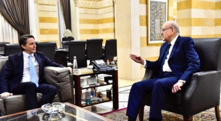 Najib Mikati durante su encuentro con el enviado estadounidense Amos Hochstein. 