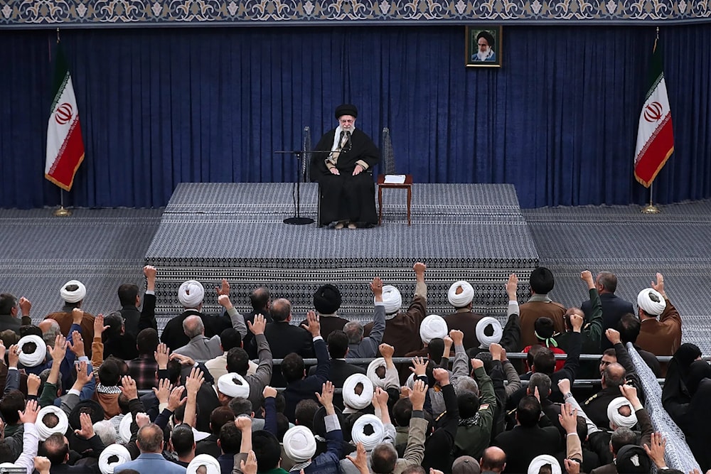 Encuentro del líder supremo de Irán con habitantes de la ciudad de Qom (Foto: Web oficial del Sayyed Khamenei)