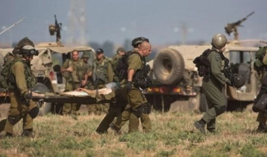 Evacuación de un soldado israelí muerto en la Franja de Gaza. (Foto: Archivo)