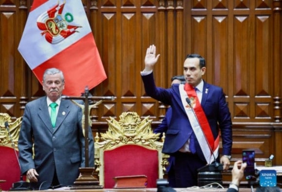 José Jeri asume como presidente de Perú tras vacancia de Dina Boluarte. Foto: Xinhua