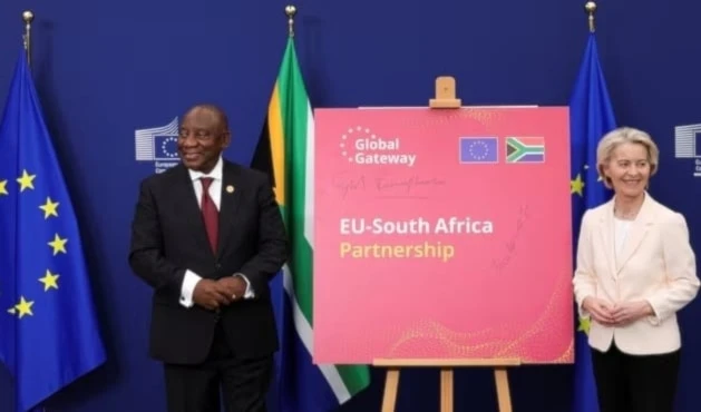 Las autoridades de Pretoria buscan ahora negociar con la administración Trump una reducción de los aranceles, y fortalecen vínculos económicos con la UE.