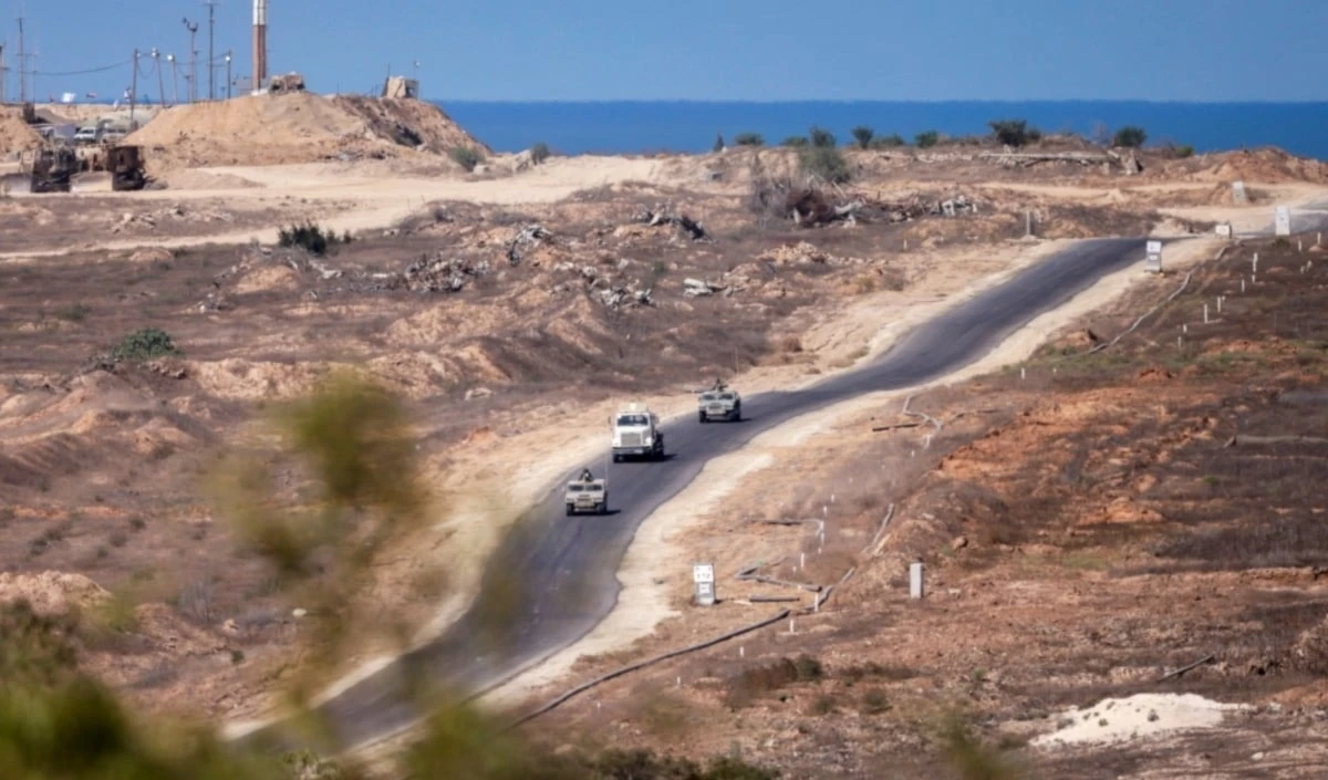 Vehículos israelíes se retiran de los puntos designados en virtud del acuerdo de alto al fuego en Gaza (Foto: AFP) Vehículos israelíes se retiran de los puntos designados en virtud del acuerdo de alto al fuego en Gaza (Foto: AFP)