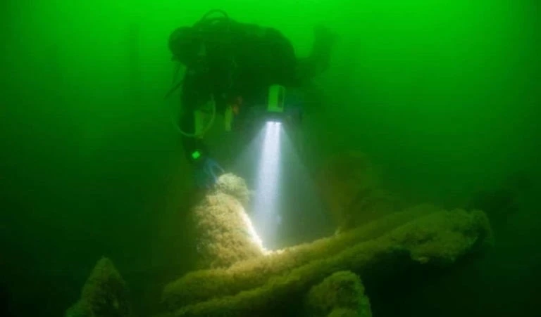 Tesoros marinos: Hallan oro y plata de naufragio de 1715 Tesoros marinos: Hallan oro y plata de naufragio de 1715