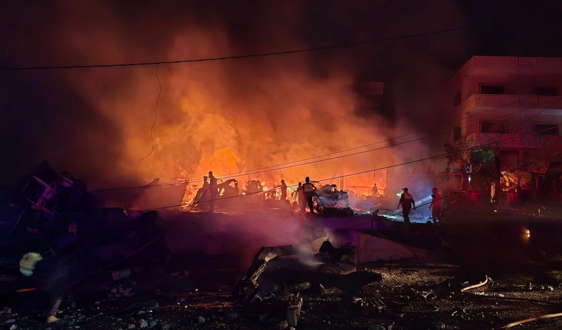 Los ataques aéreos israelíes al amanecer del sábado alcanzaron la zona entre Musaylih y Najariyeh, en el sur libanés. (Foto: Redes sociales)