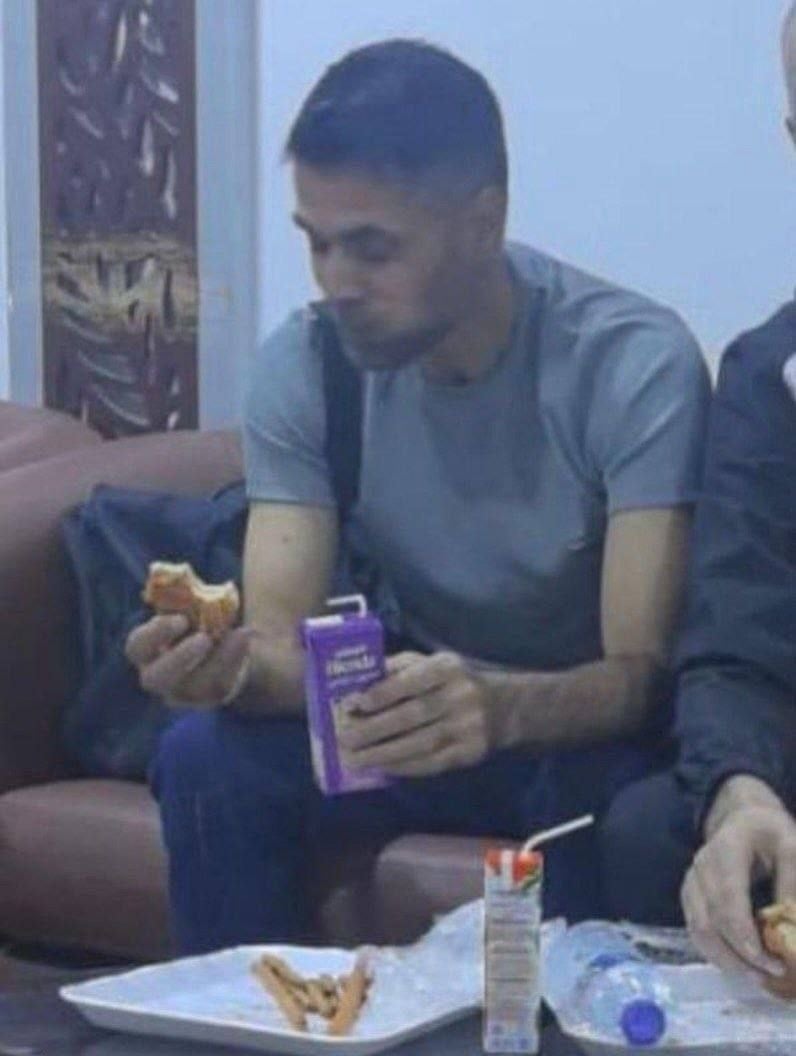 Egipto recibe a 154 prisioneros palestinos, incluido Mahmoud Al-Arda , héroe de la operación “Túnel de la Libertad”.