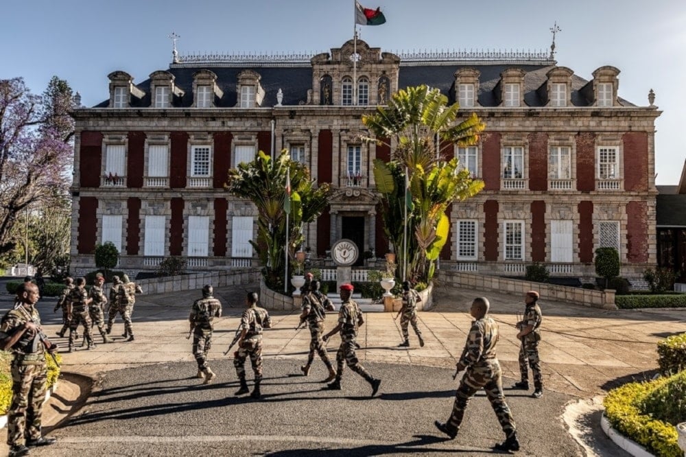 El Ejército de Madagascar disolvió las instituciones y apoyó las protestas juveniles de la Generación Z.