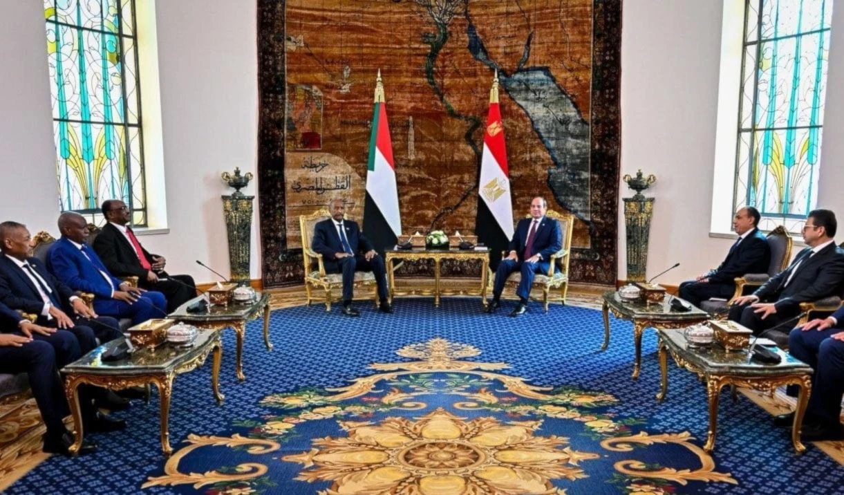 Egipto y Sudán acordaron reforzar la coordinación para poner fin a la guerra. Egipto y Sudán acordaron reforzar la coordinación para poner fin a la guerra.