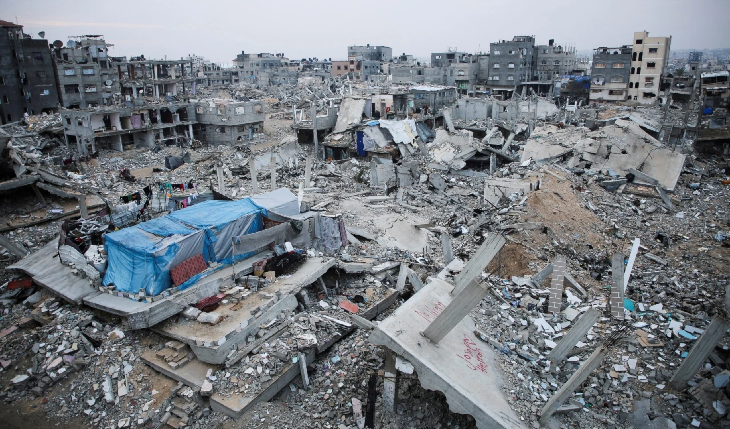 Dos años de bombardeos israelíes destruyeron más del 90 por ciento de la ciudad de Gaza. Dos años de bombardeos israelíes destruyeron más del 90 por ciento de la ciudad de Gaza.