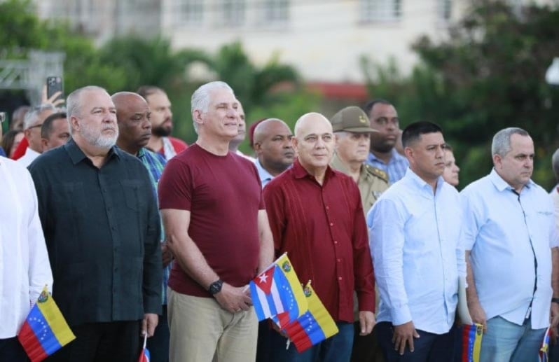 Los asistentes ratificaron el compromiso de Cuba con la defensa de la paz, la independencia y la autodeterminación de los pueblos latinoamericanos.