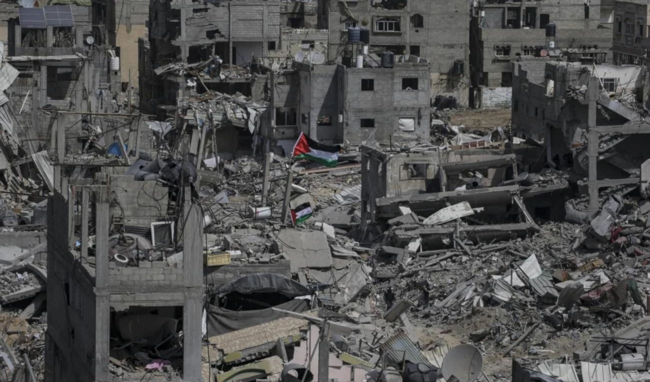 Los constantes bombardeos israelíes por más de dos años convirtieron a la Franja de Gaza en una masa de hormigón destrozado. Los constantes bombardeos israelíes por más de dos años convirtieron a la Franja de Gaza en una masa de hormigón destrozado.