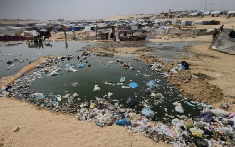 Colapso ambiental generalizado en Gaza: 93 por ciento de los hogares sufren inseguridad hídrica.