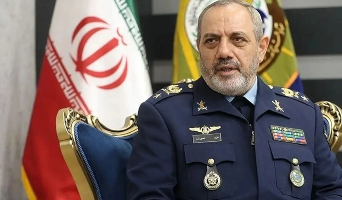 Ministro de Defensa iraní, el general de brigada Aziz Nasirzadeh Ministro de Defensa iraní, el general de brigada Aziz Nasirzadeh