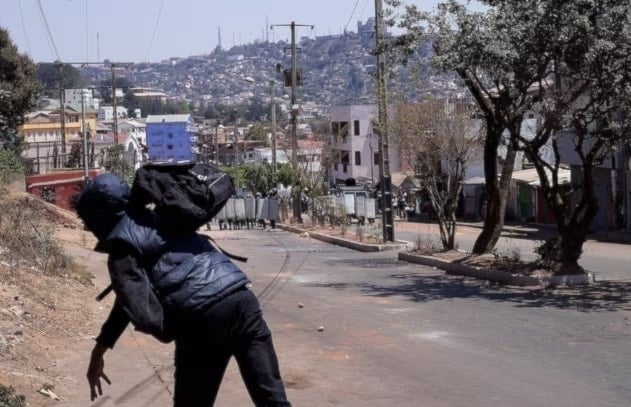 Manifestantes malgaches exigen dimisión del presidente de Madagascar