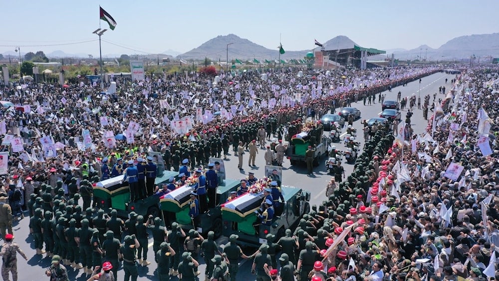 Funeral multitudinario en Saná honra al general mártir Al-Ghamari.