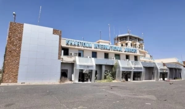 El aeropuerto de Khartum estuvo cerrado durante más de dos años y medio por la guerra entre el ejército sudanés y las Fuerzas de Apoyo Rápido.