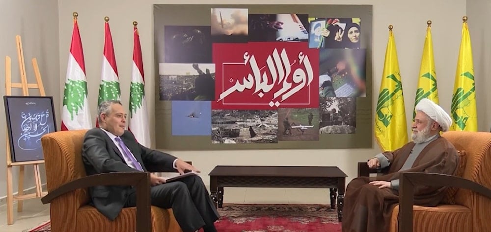 Secretario general de Hizbullah en entrevista con Al-Manar. 26 de octubre de 2025 (Foto: Al-Manar)