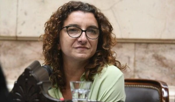 Vanina Biasi: “Me procesan por denunciar al Estado genocida” Vanina Biasi: “Me procesan por denunciar al Estado genocida”