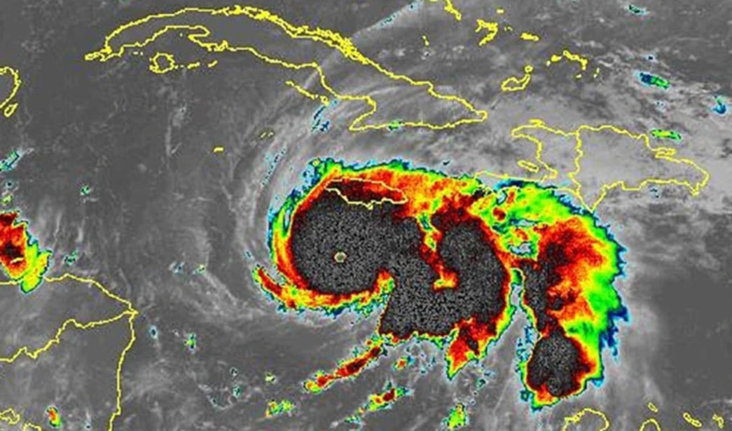 Trayectoria del huracán Melissa hoy: alcanza categoría cinco. Foto: NNOA.