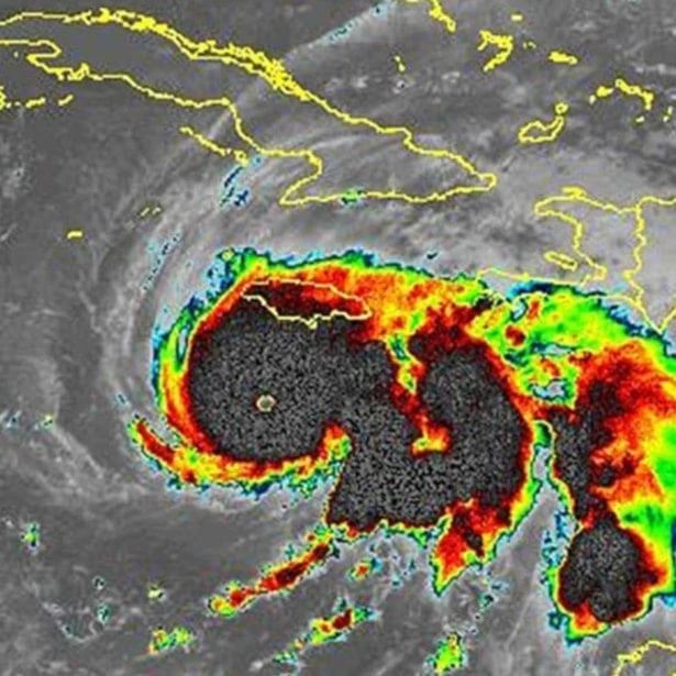 Trayectoria del huracán Melissa hoy: alcanza categoría cinco. Foto: NNOA. Trayectoria del huracán Melissa hoy: alcanza categoría cinco. Foto: NNOA.