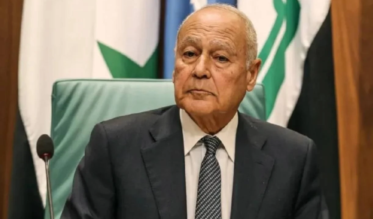 Aboul Gheit destacó los esfuerzos sostenidos del Ministerio de Exteriores egipcio para promover un Medio Oriente libre de armas nucleares.