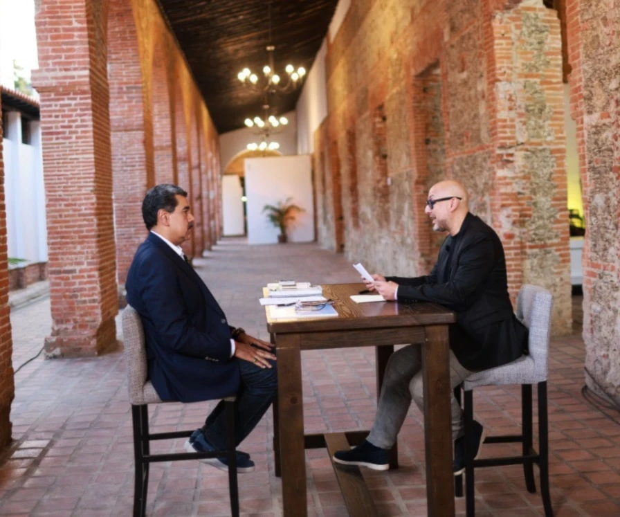 Nicolás Maduro durante el segmento «Zona Digital» del programa Con Maduro+