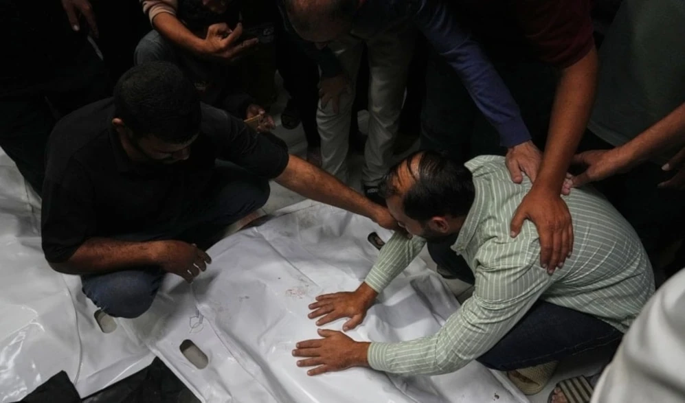 Las fuerzas israelíes intensificaron los ataques aéreos nocturnos en zonas pobladas pese a la vigencia del acuerdo de cese al fuego.