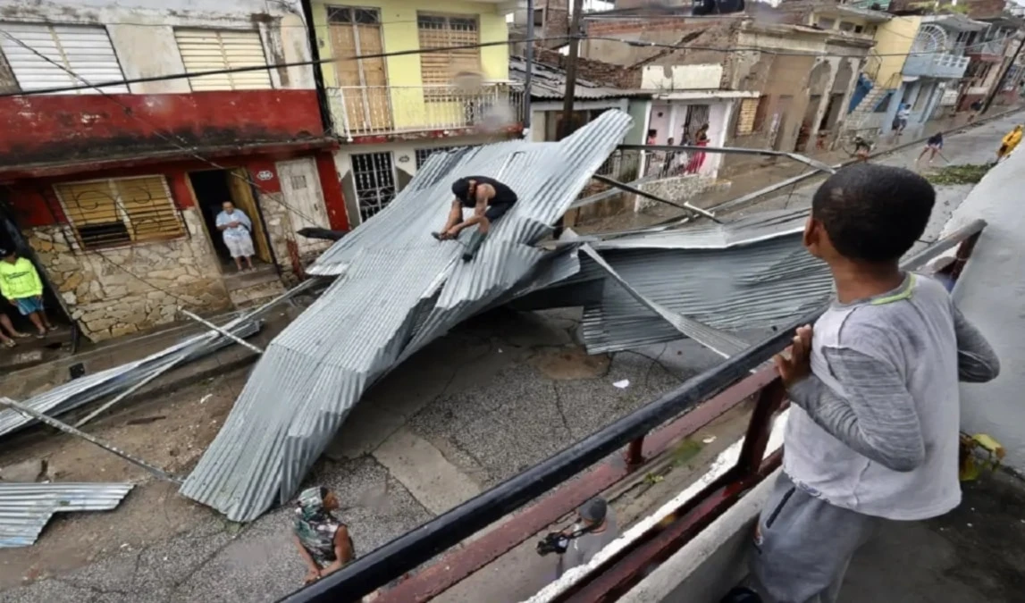 Huracán Melissa deja severos daños a su paso por el oriente de Cuba (Foto: EFE) Huracán Melissa deja severos daños a su paso por el oriente de Cuba (Foto: EFE)