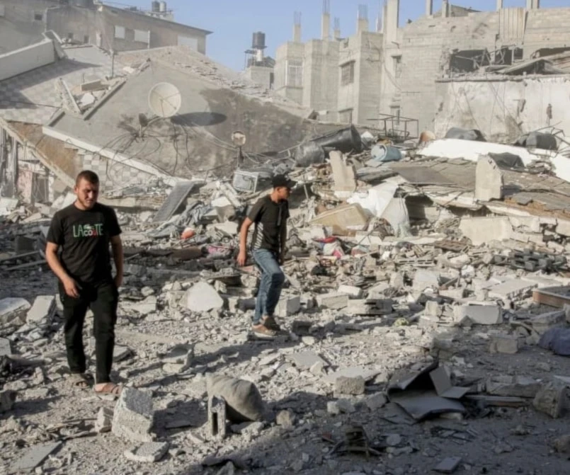 La ocupación israelí mantiene violaciones sistemáticas del alto el fuego mediante bombardeos aéreos y ataques de artillería en Gaza.