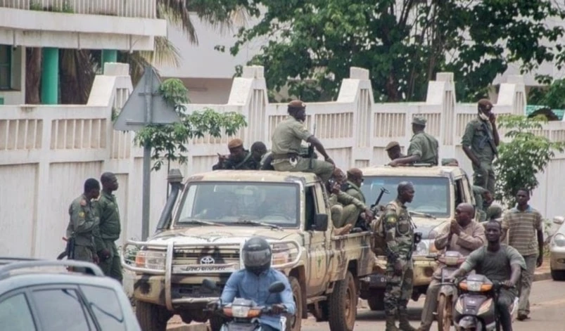 Liberan a dos emiratíes secuestrados en Malí tras pago millonario