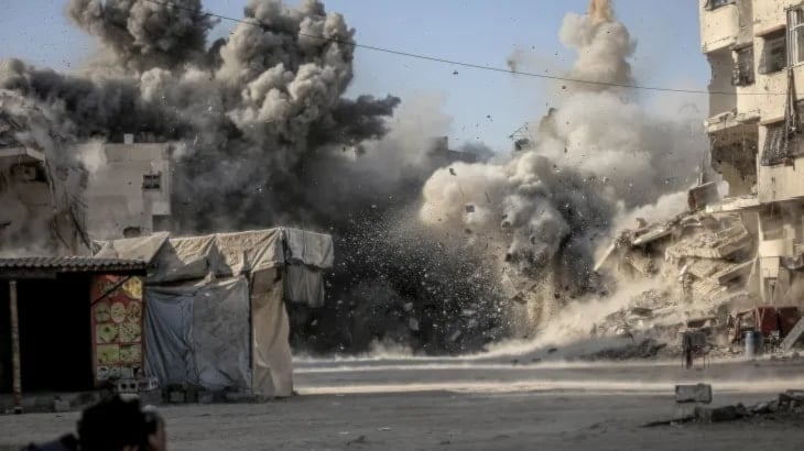 Recientes bombardeos a zonas de Gaza después de acordado poner en práctica el plan de Trump. (Foto: Anadolu)