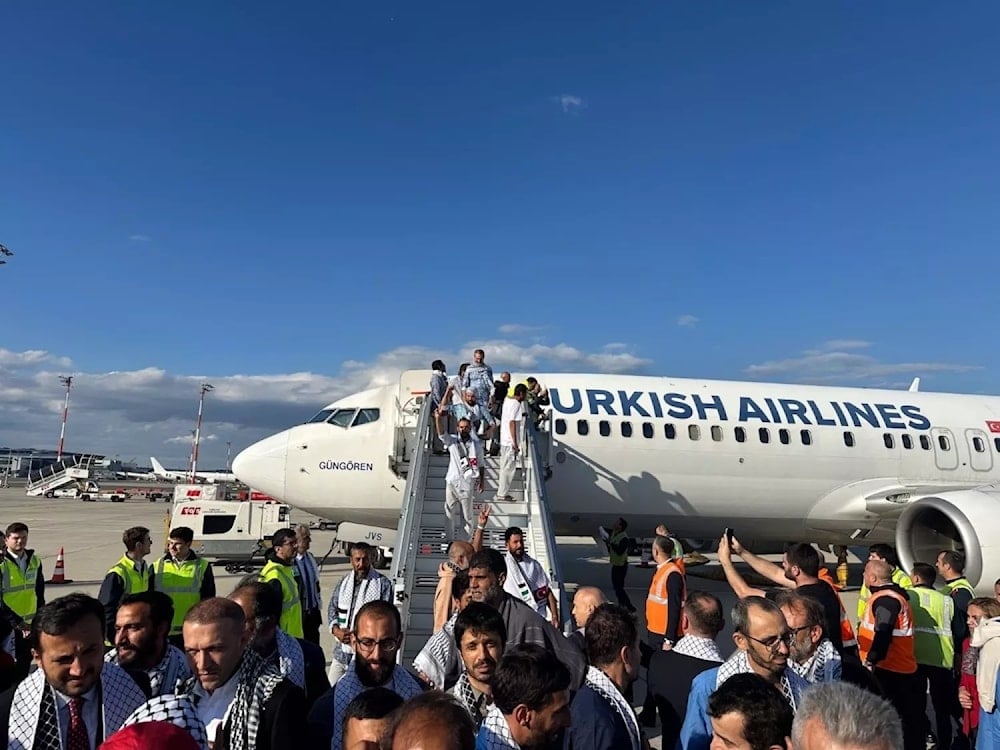 Los 137 activistas de la Flotilla Sumud Global llegaron a Turquía por el aeropuerto de Estambul. 