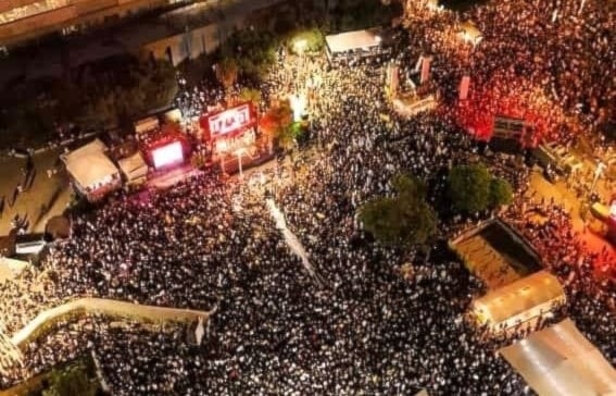 Decenas de miles protestan en 