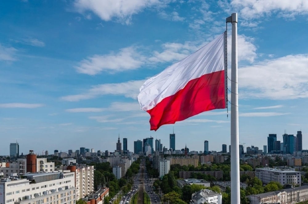 Polonia activó su alerta aérea y desplegó cazas tras ataques rusos cerca de su frontera.