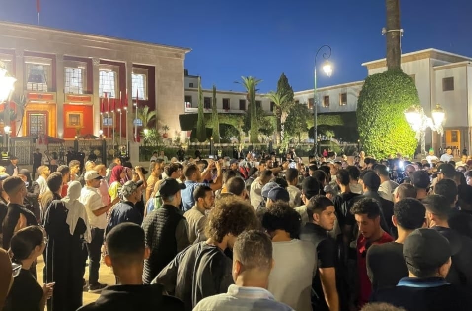 Manifestaciones en Marruecos cerca del edificio del Parlamento en la capital, Rabat. (Foto: Reuters)