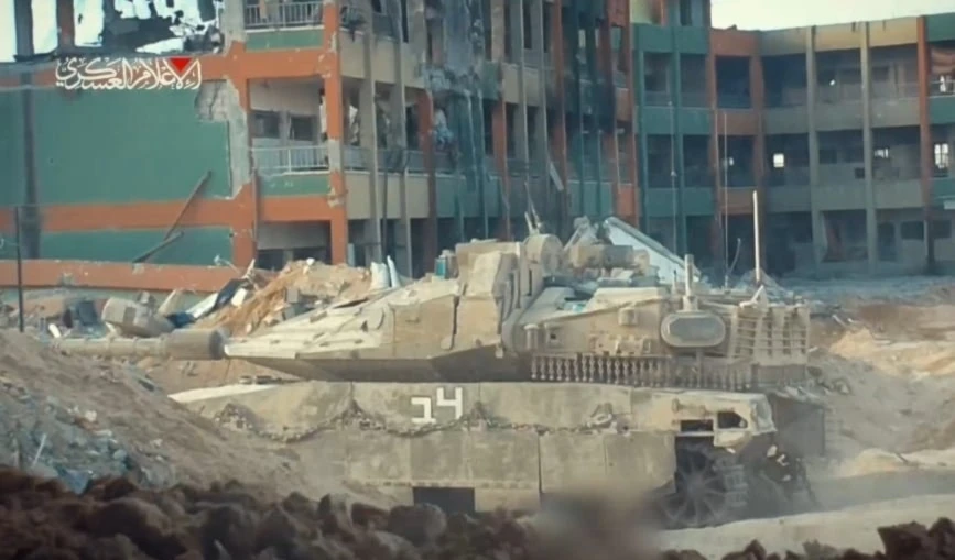 Al-Qassam y Al-Quds atacan convoyes israelíes en Gaza. Al-Qassam y Al-Quds atacan convoyes israelíes en Gaza.