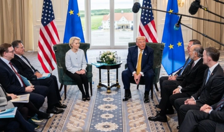 Presidente de Estados Unidos, Donald Trump, y presidenta de la Comisión Europea, Ursula von der Leyen (Foto: The New York Times)