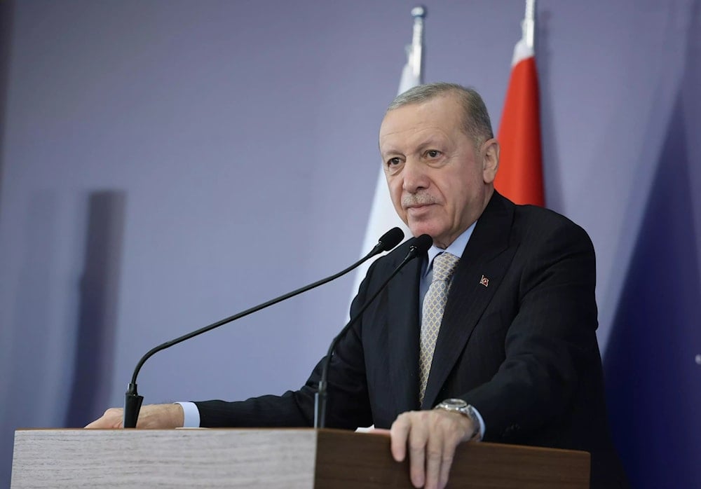 Presidente de Turquía pronuncia discurso en el Partido de la Justicia y el Desarrollo durante una reunión del grupo en Ankara (Foto: AFP)