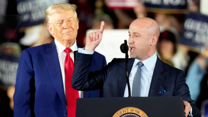 Trump da dos pasos decisivos en su escalada militar contra Venezuela