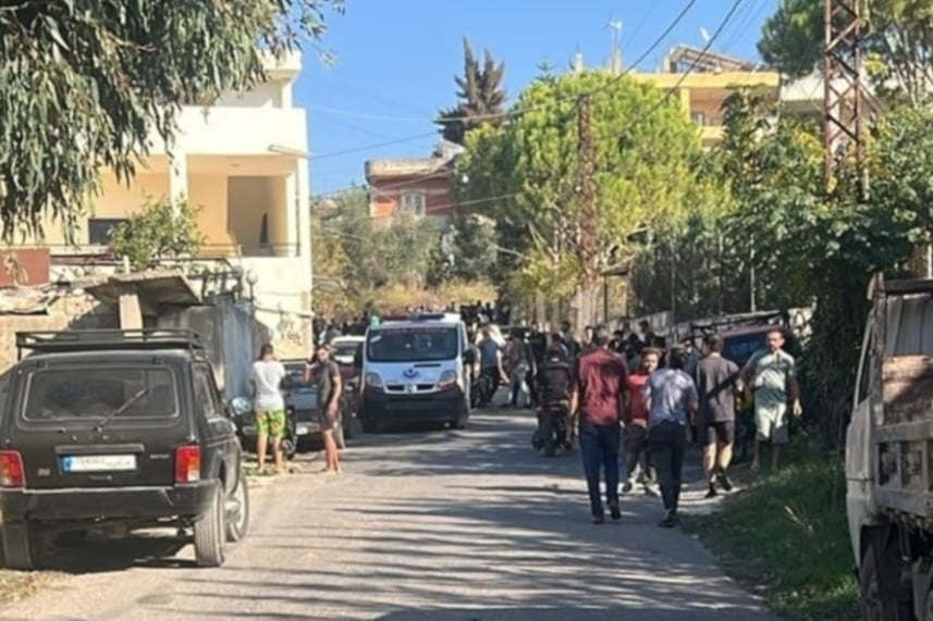 Lugar de la agresión israelí en la localidad de Kfarsir, en el distrito de Nabatieh (Foto: Agencias)