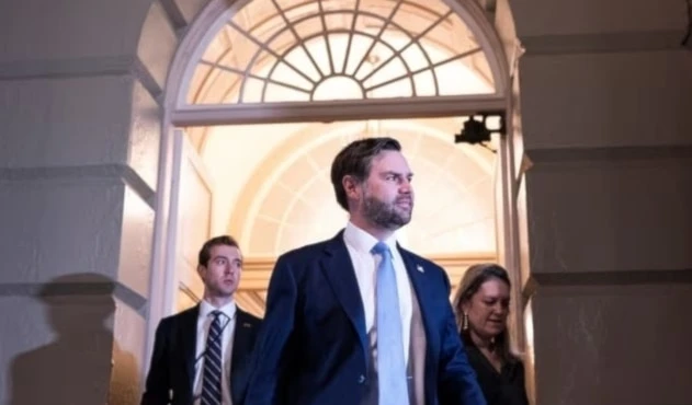 Vance tenía previsto visitar Kenia, uno de los aliados más cercanos de Washington en África, después de asistir a la cumbre del G20 .