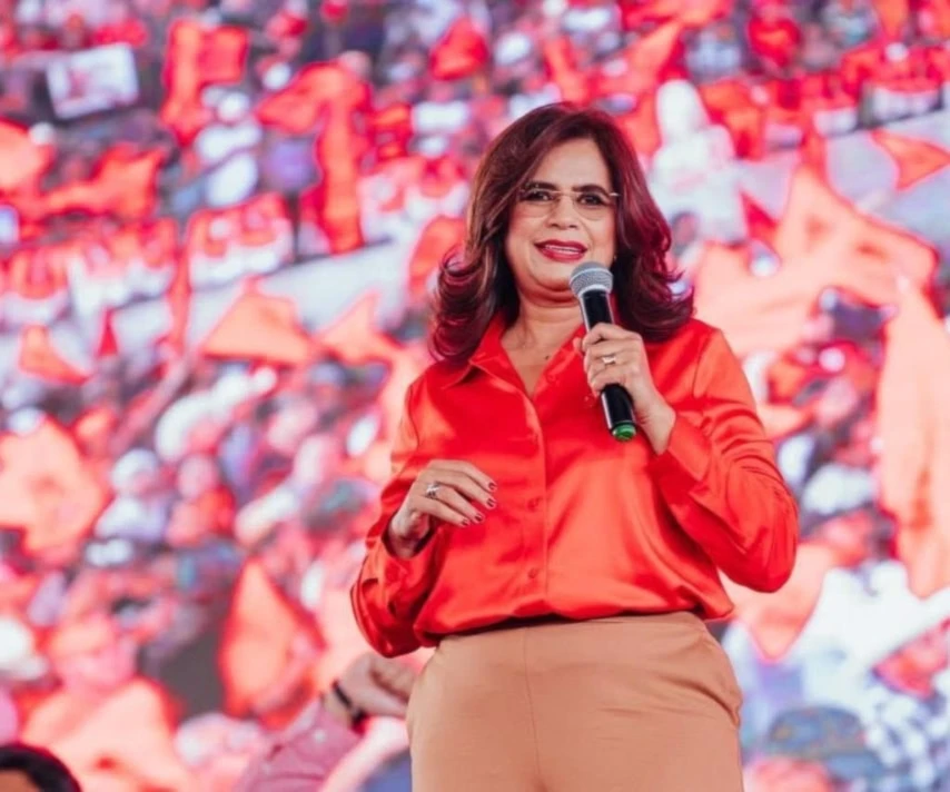 La candidata a la presidencia de Honduras por el oficialista partido Libertad y Refundación (Libre), Rixi Moncada.
