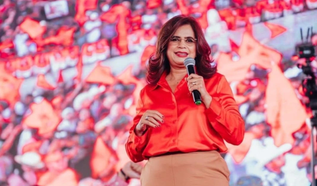 La candidata a la presidencia de Honduras por el oficialista partido Libertad y Refundación (Libre), Rixi Moncada.