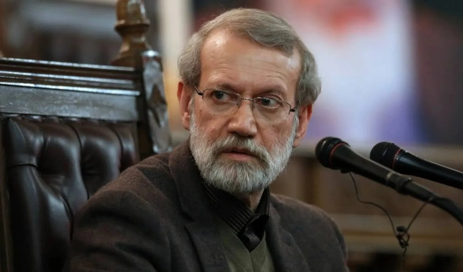 Larijani: El objetivo central de la política exterior iraní sigue siendo el levantamiento de las sanciones.