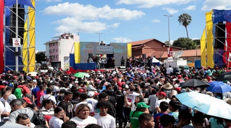 Maduro impulsa liderazgo juvenil y activa fondo para mil proyectos