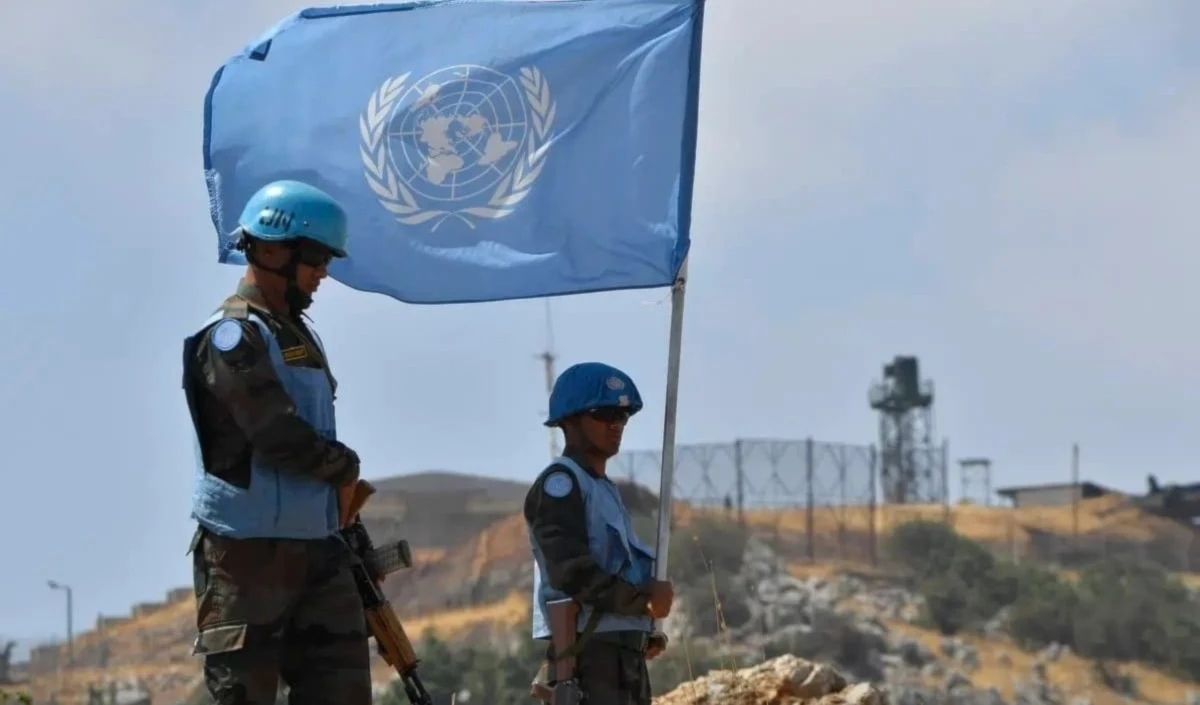 El ejército israelí construyó un muro de hormigón en forma de T al suroeste de la localidad de Yaroun.