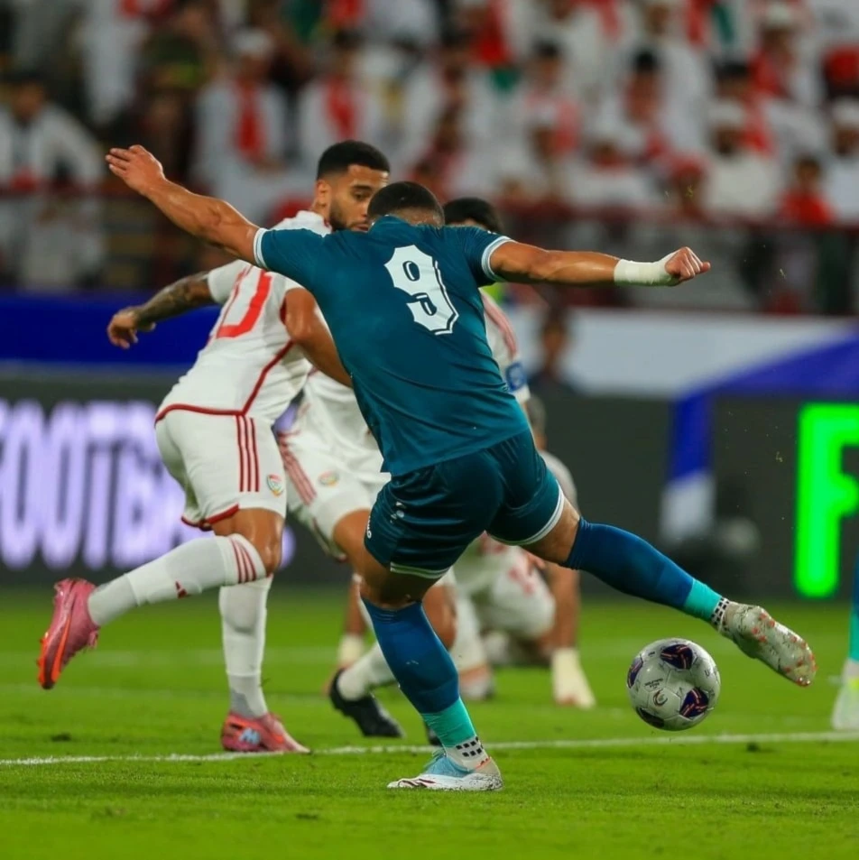 Emiratos Árabes Unidos e Irak empatan en repesca asiática de fútbol.