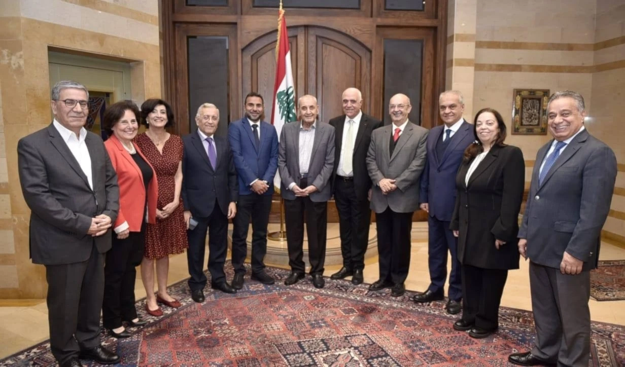 Nabih Berri durante el encuentro con el Consejo del Sindicato de Editores de Prensa del Líbano.