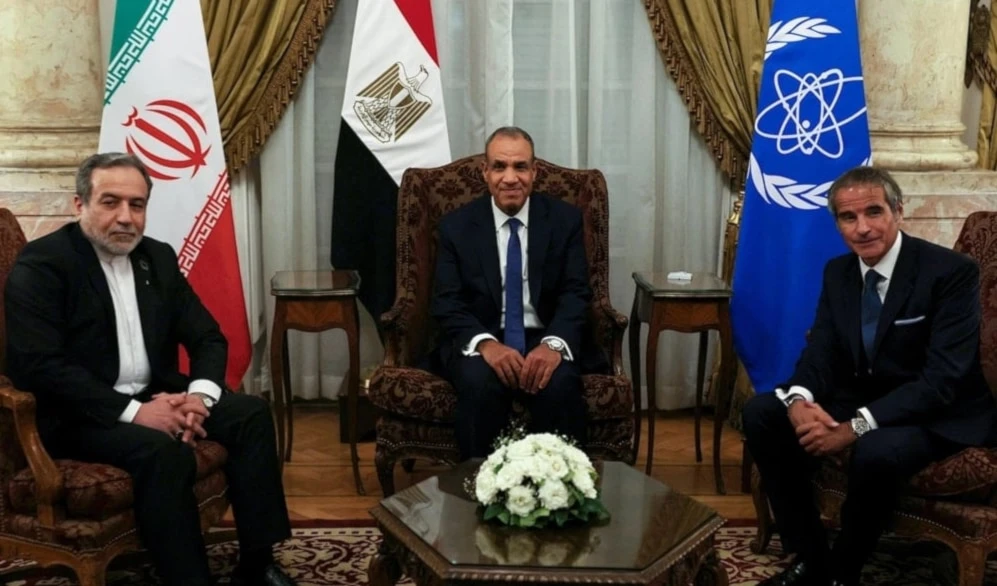 Mientras Egipto apuesta por la diplomacia multilateral, Irán insiste en su derecho a la energía nuclear con fines pacíficos.