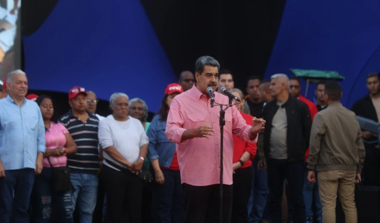 Maduro llamó a vigilia nacional ante maniobras militares en el Caribe
